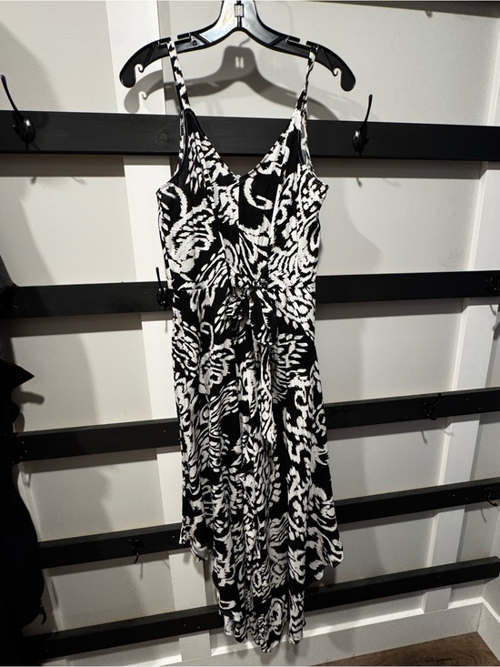 1. State Pants - 1 STATE Black & White Abstract tapered leg jumpsuit.